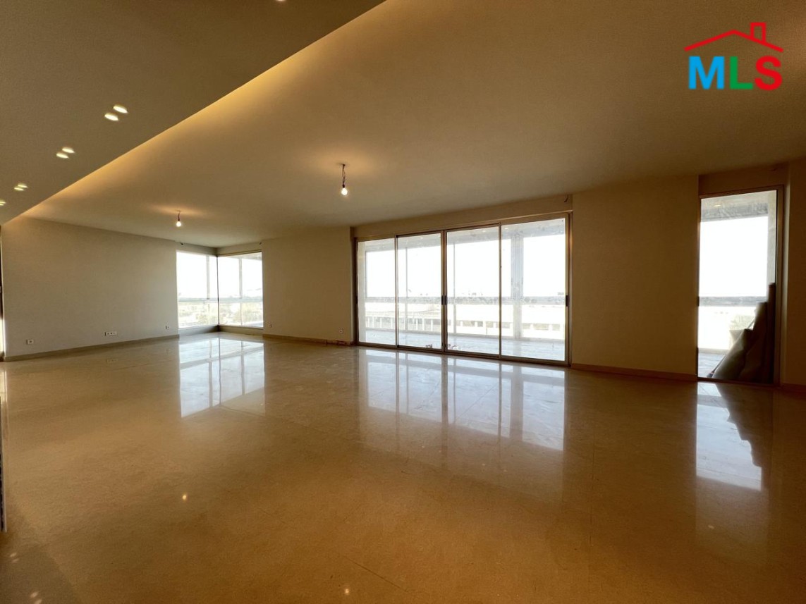 Refined & Spacious Apartment For Rent in Gemayzeh
