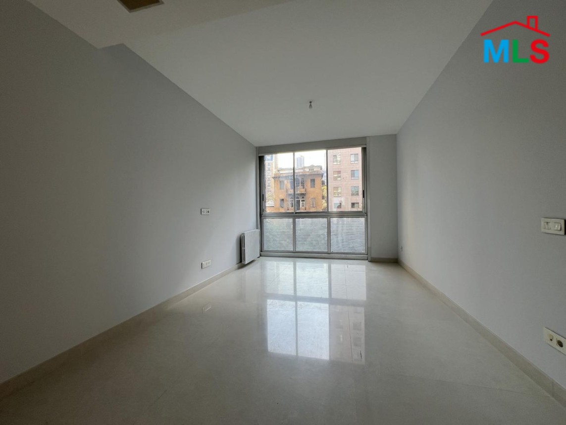 Refined & Spacious Apartment For Rent in Gemayzeh
