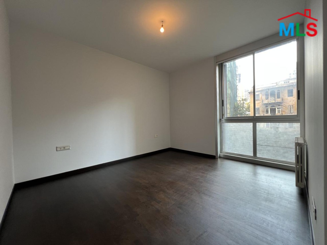 Refined & Spacious Apartment For Rent in Gemayzeh