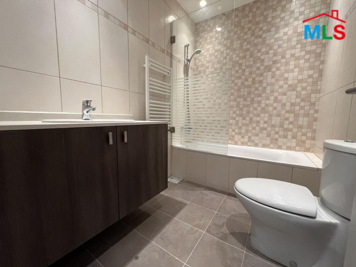 Refined & Spacious Apartment For Rent in Gemayzeh