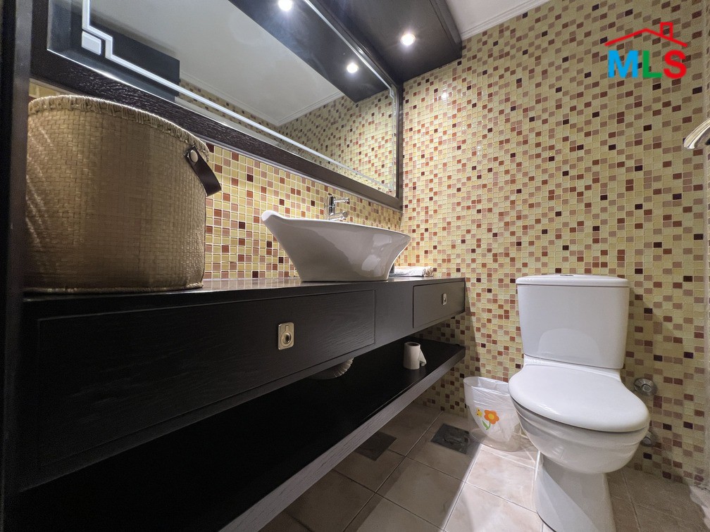 Furnished 3-Bedroom Apartment For Rent in Achrafieh, Sassine