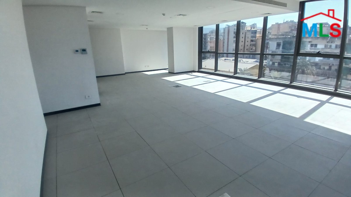 A 120 SQM Office For Rent In A Well-Known Tower in Dekweneh