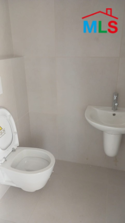 A 120 SQM Office For Rent In A Well-Known Tower in Dekweneh
