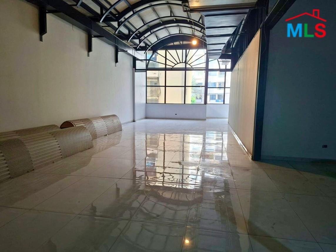 200 SQM Shop For Rent in Prime Location in Verdun, Ras Beirut