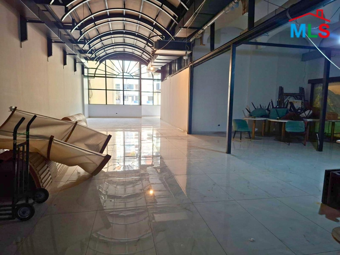 200 SQM Shop For Rent in Prime Location in Verdun, Ras Beirut