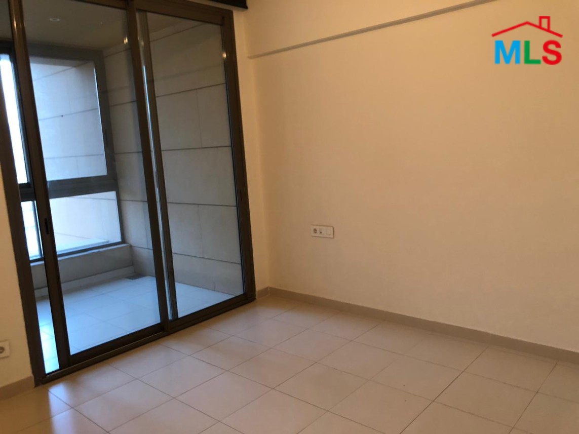 2-Bedroom Apartment with City View For Rent in Achrafieh, Sioufi