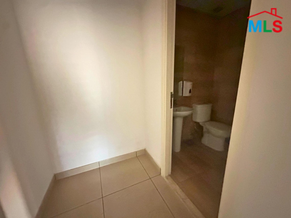 100 SQM Office For Rent in a Select Building in Down Town