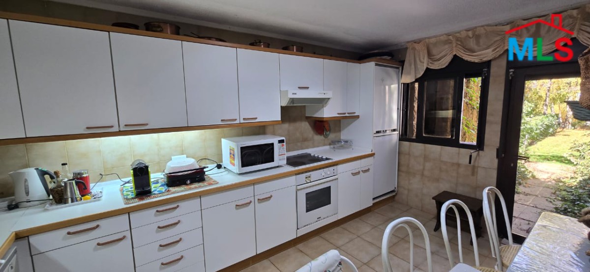Furnished Chalet With Garden For Rent in Faqra Club