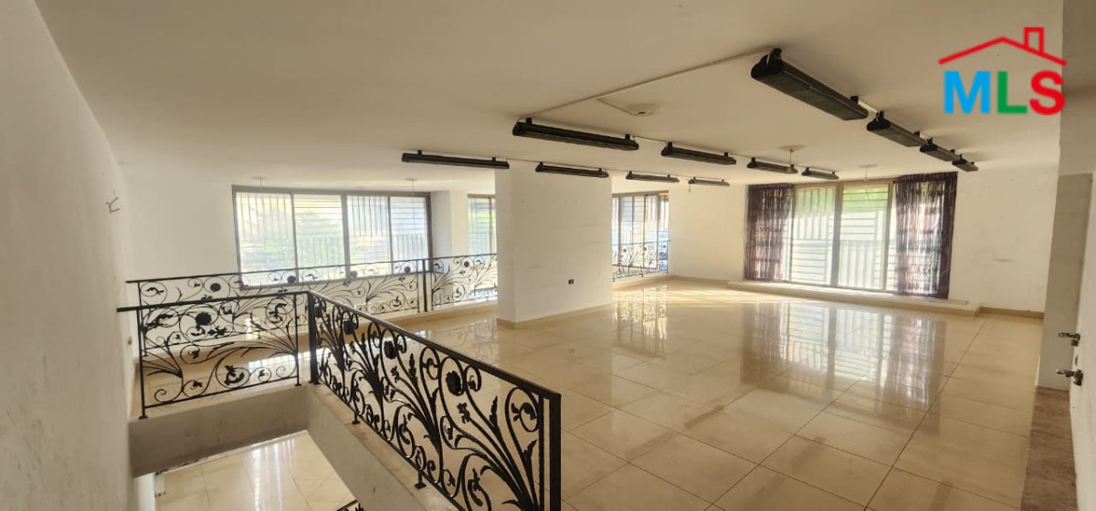 A Duplex Shop For Rent in Ain El Remmaneh
