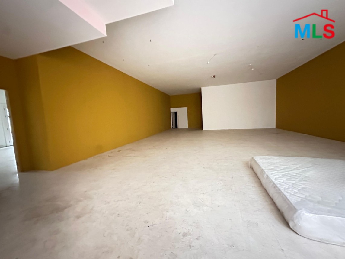 600 SQM Shop with Terrace & Garden For Rent in Prime Location in Down Town