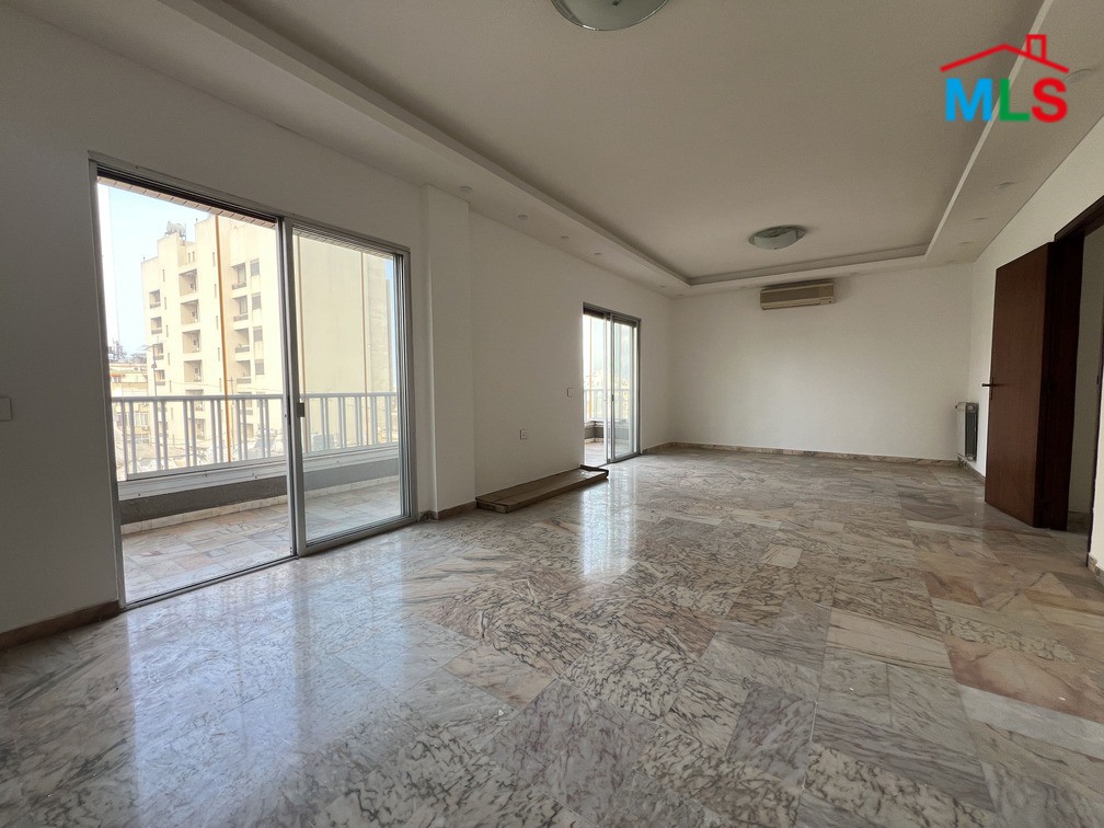 3-Bedroom Apartment For Rent in Achrafieh, Sioufi