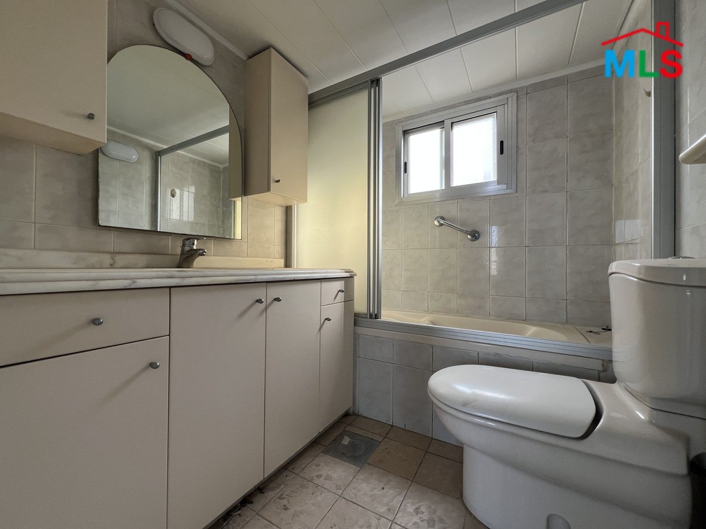 3-Bedroom Apartment For Rent in Achrafieh, Sioufi