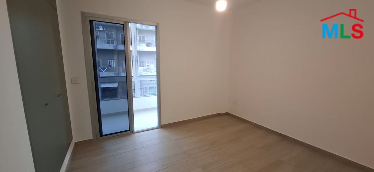 Fully Renovated Apartment For Rent in Mazraat Yachouh