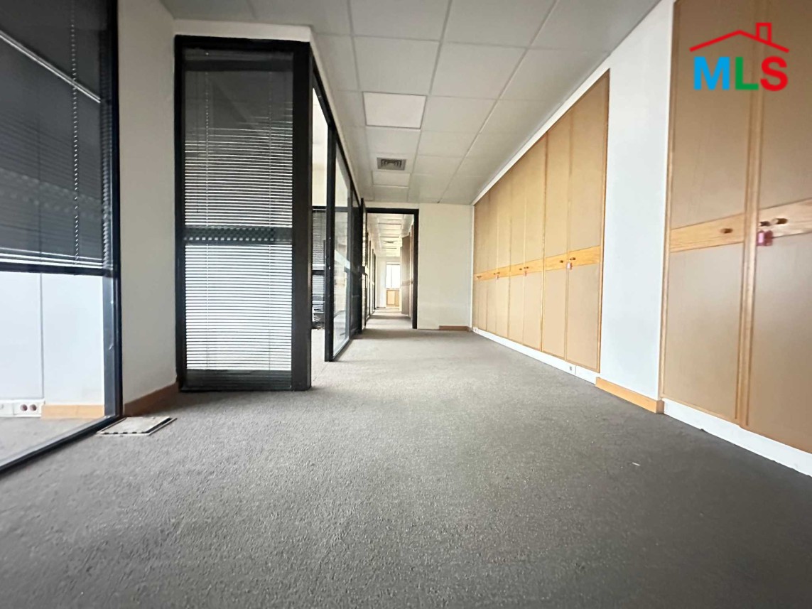160 SQM Office For Rent in Prime Location Dora