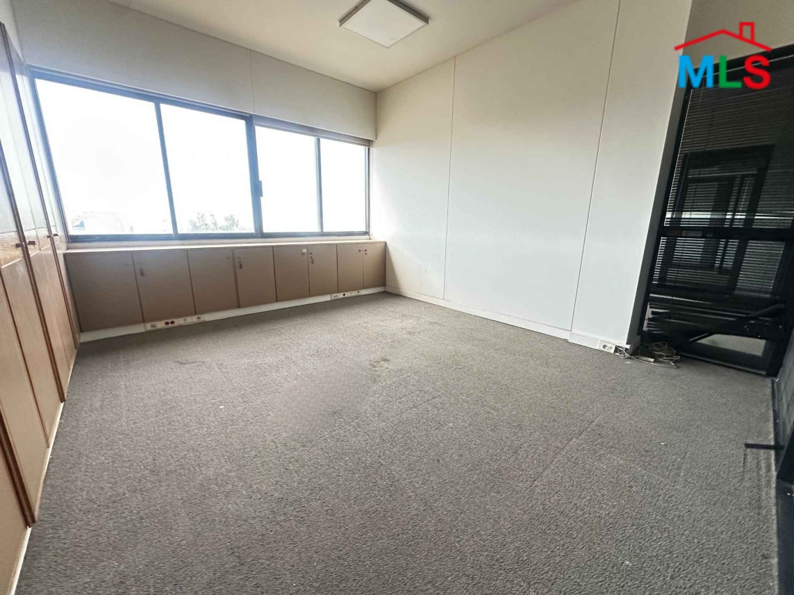 160 SQM Office For Rent in Prime Location Dora