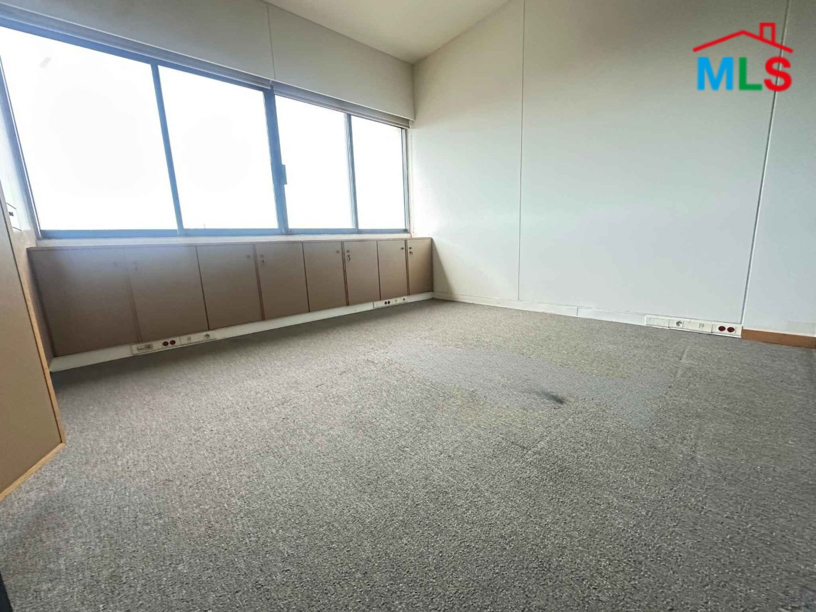 160 SQM Office For Rent in Prime Location Dora