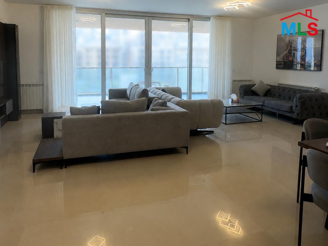 High-End 2-Bedroom Apartment For Rent in Down Town