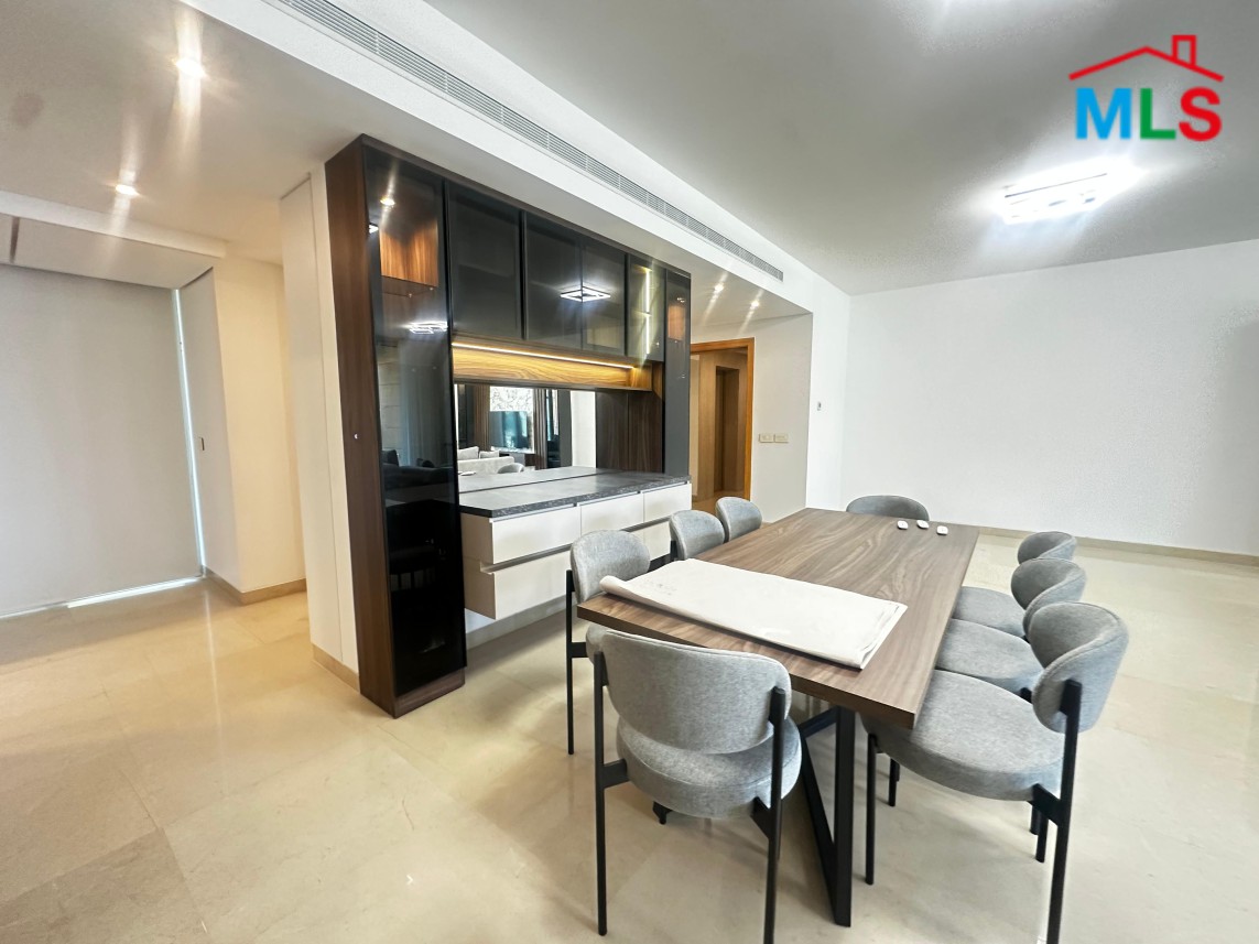 High-End 2-Bedroom Apartment For Rent in Down Town