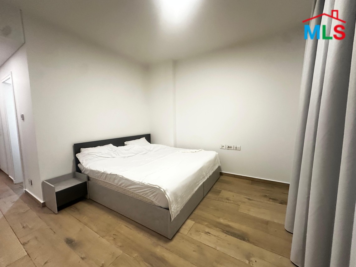 High-End 2-Bedroom Apartment For Rent in Down Town
