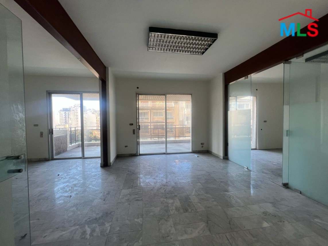 220 SQM Office For Rent In Achrafieh