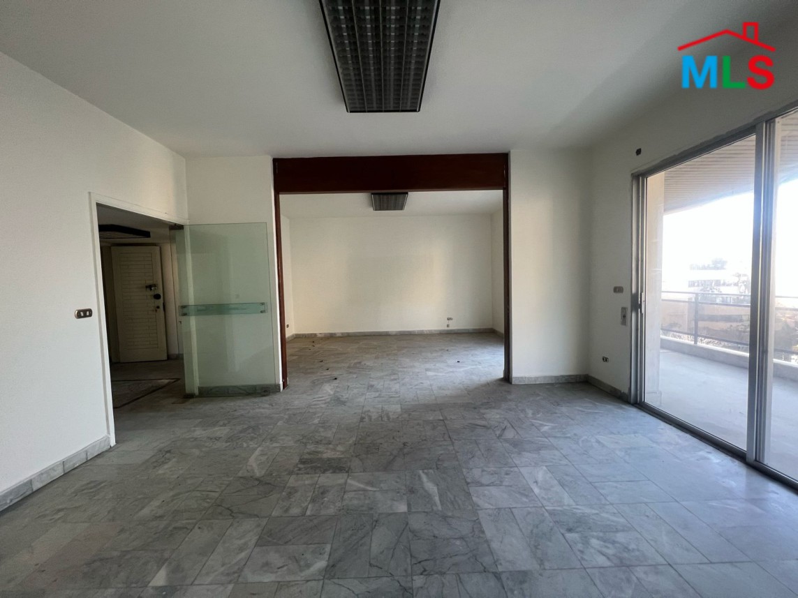 220 SQM Office For Rent In Achrafieh