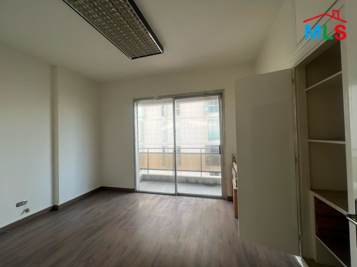 220 SQM Office For Rent In Achrafieh