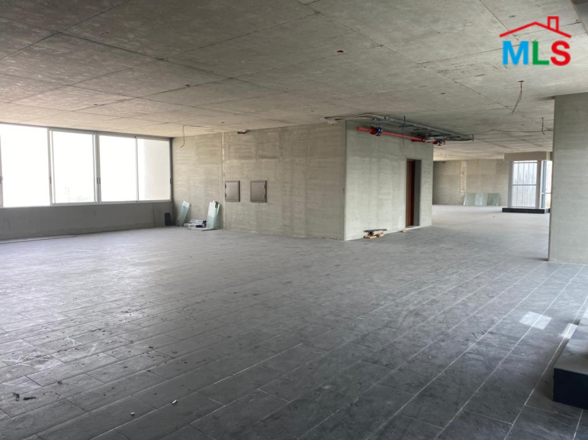 420 SQM Open Space Office For Rent in Achrafieh