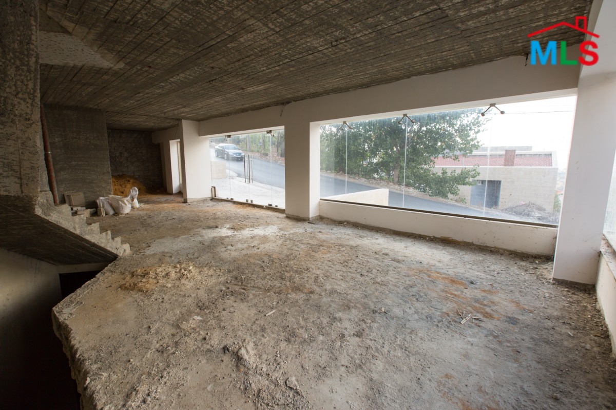 Core And Shell Showroom For Rent in Khenchara