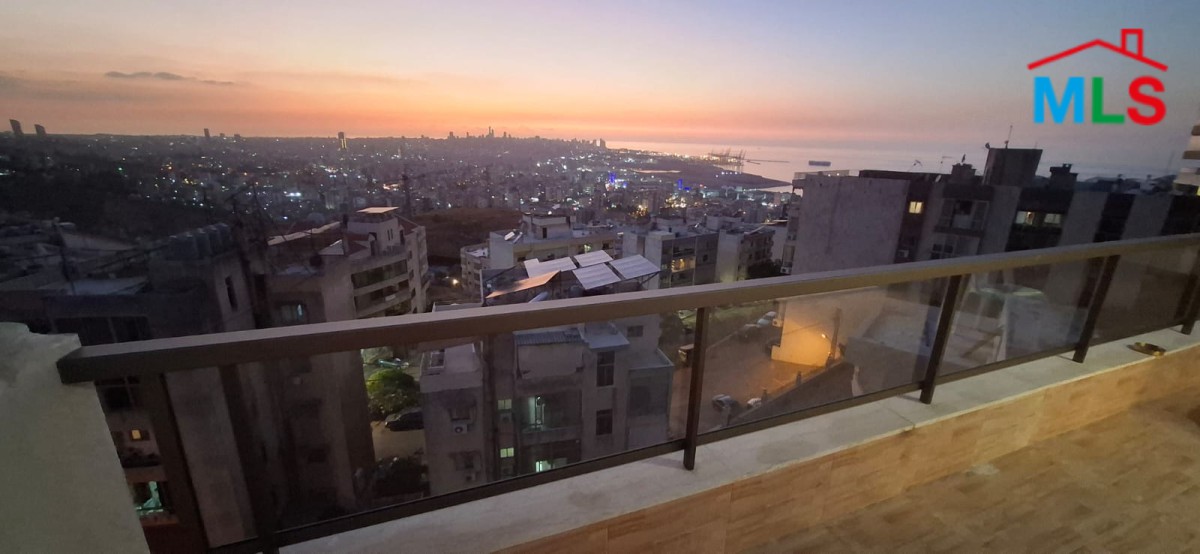 Rooftop Studio with Amazing Open Sea & City View For Rent in Biakout