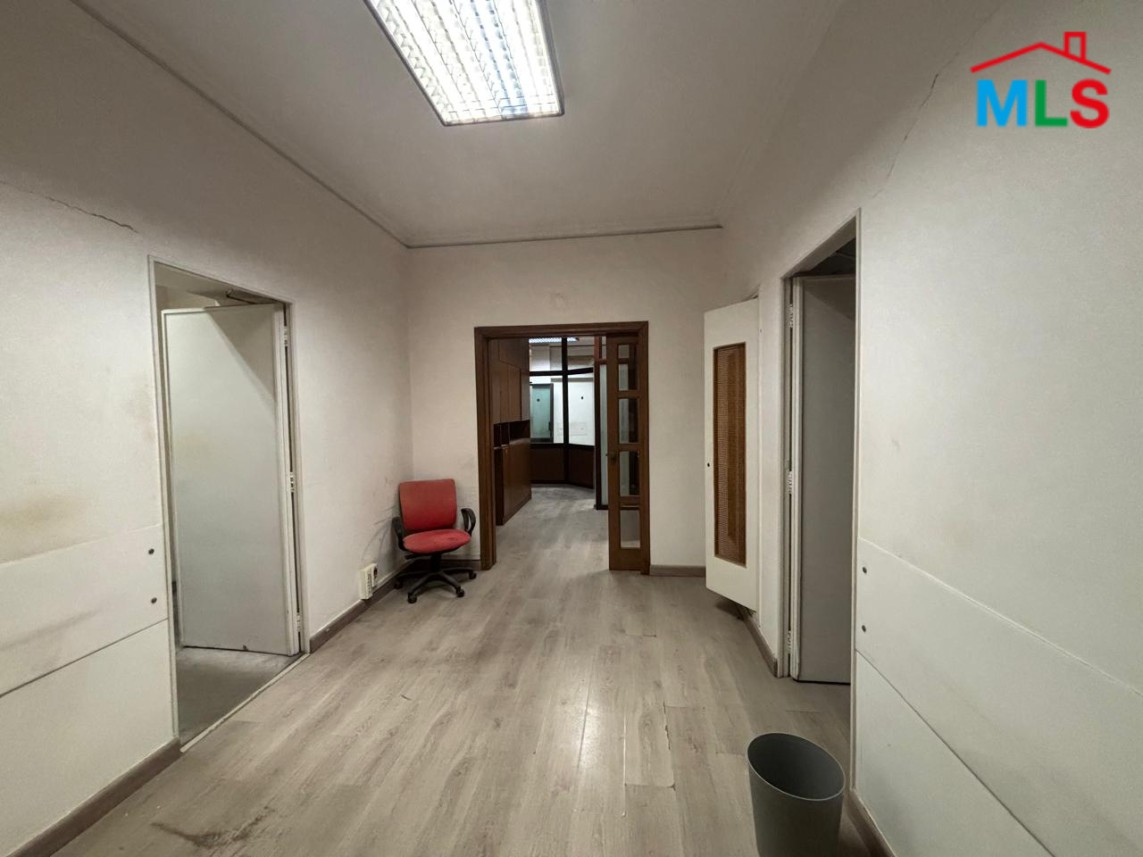 400 SQM Office For Rent in Badaro