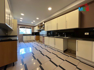 Spacious 3-Bedroom Apartment For Rent in Achrafieh, Sursock