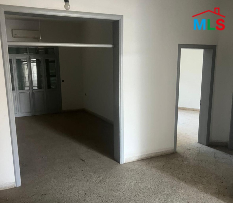230 SQM Office For Rent in Badaro