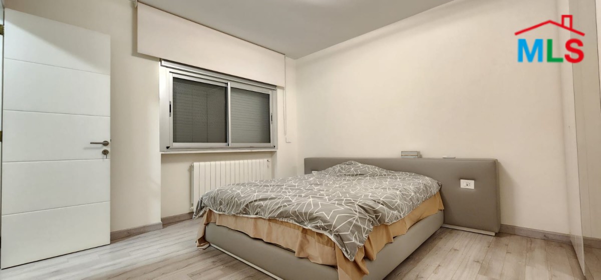 Fully Furnished Decorated Apartment For Rent in Yarzeh