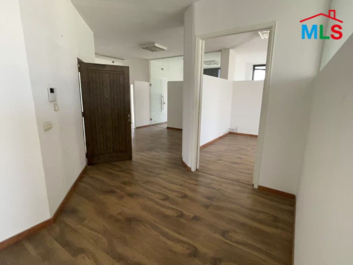 Spacious Office For Rent in Bouchrieh