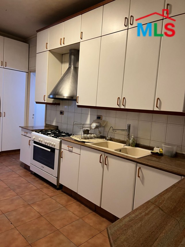Furnished 3 Bedroom Apartment For Rent in Hamra, Ras Beirut