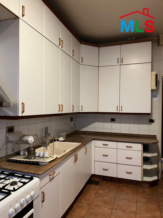 Furnished 3 Bedroom Apartment For Rent in Hamra, Ras Beirut
