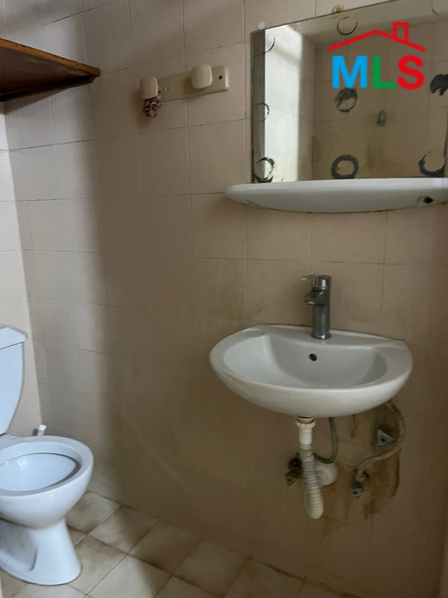 Furnished 3 Bedroom Apartment For Rent in Hamra, Ras Beirut