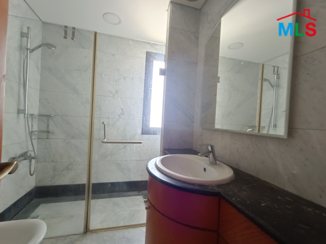 High-End and Charming Apartment For Rent in Gemmayzeh, Pasteur