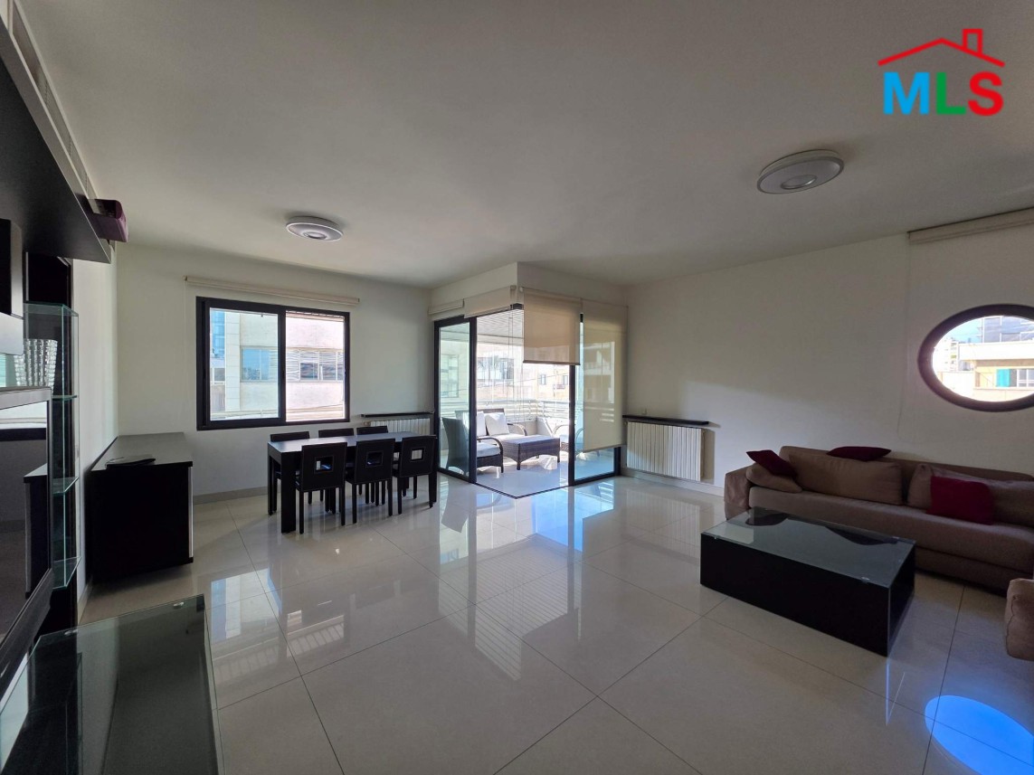 Furnished 2-Bedroom Apartment For Rent in Achrafieh, Carré D'or