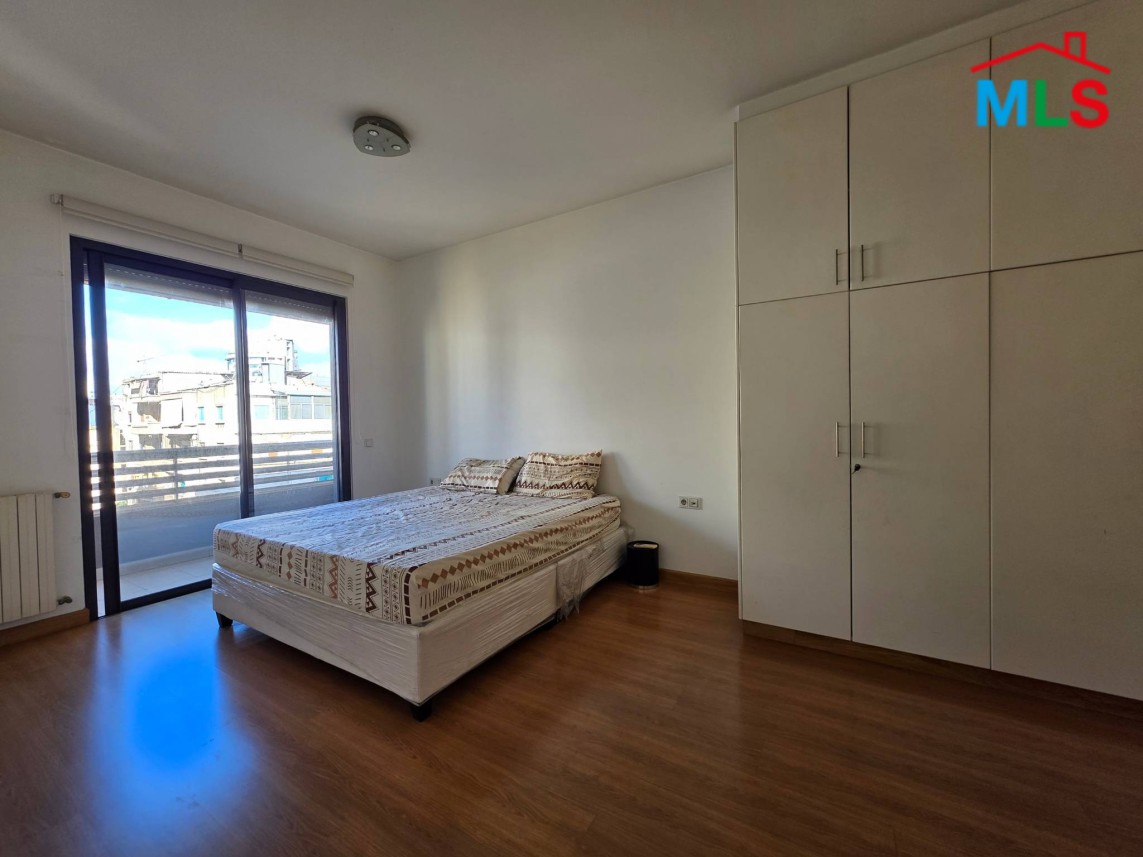 Furnished 2-Bedroom Apartment For Rent in Achrafieh, Carré D'or