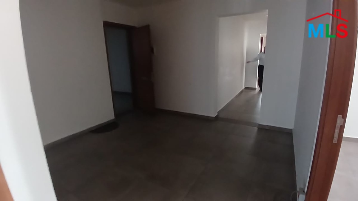 100 SQM Office For Rent In A Commercial Center In Jdeideh