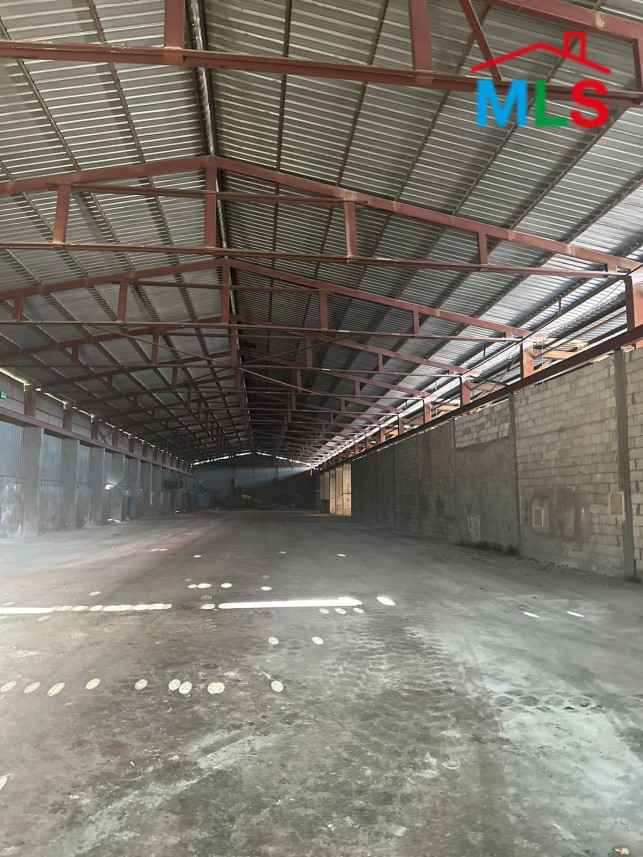 3,000 SQM Warehouse For Rent in Taanayel