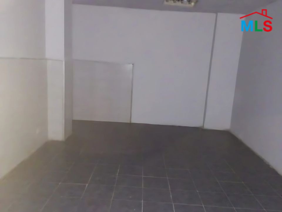 129 SQM Warehouse For Rent in Verdun, Ras Beirut