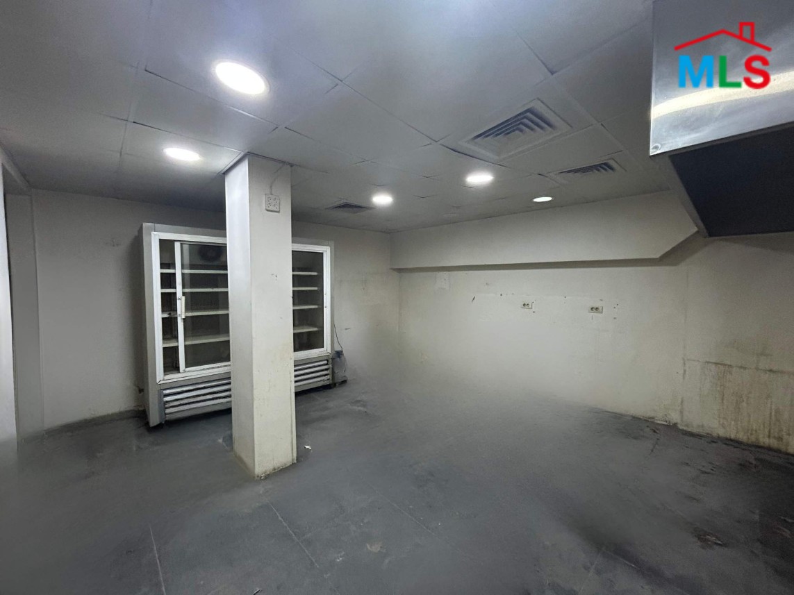 500 SQM 2-Levels Shop For Rent in Verdun, Beirut