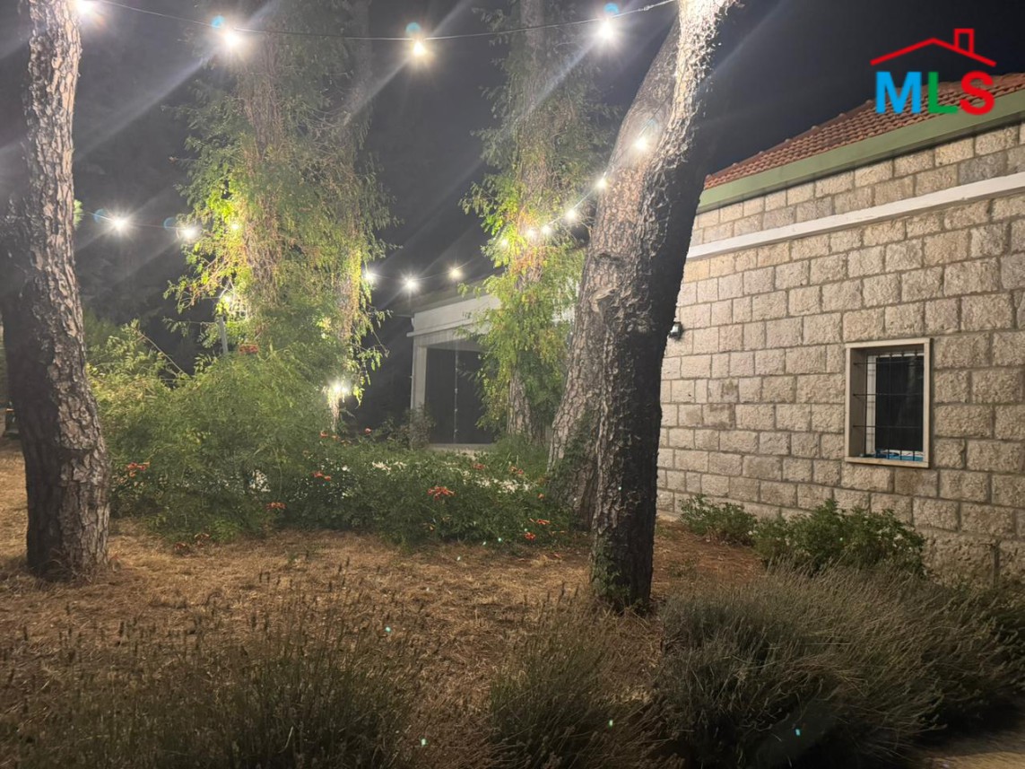 Individual House With Garden For Rent in Bolonia
