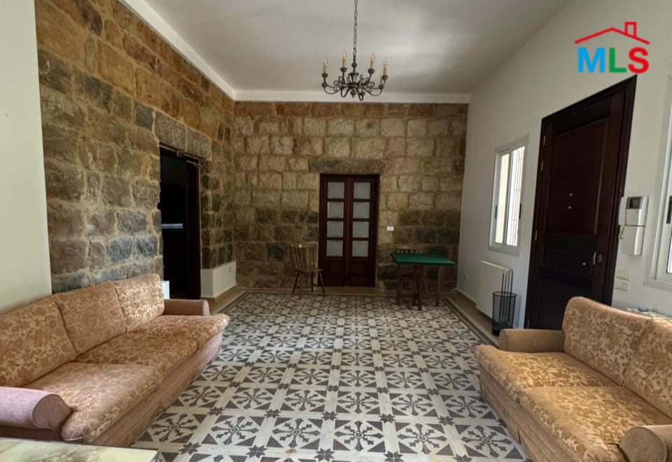 Individual House With Garden For Rent in Bolonia