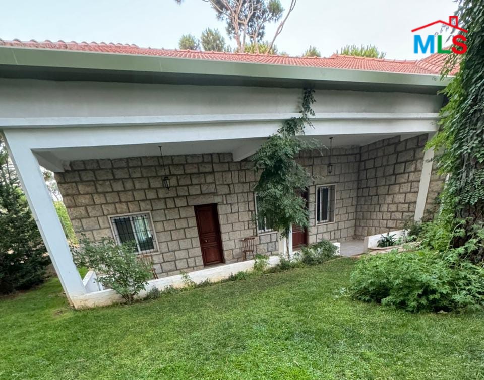 Individual House With Garden For Rent in Bolonia