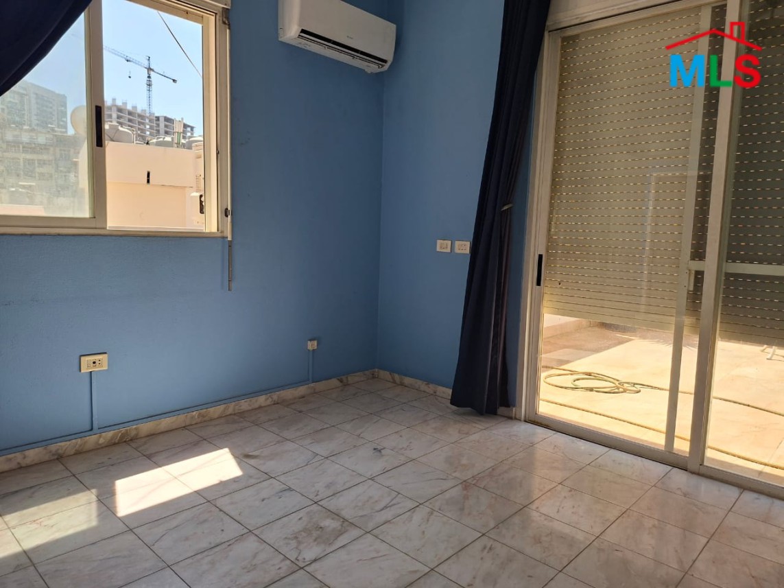 Penthouse With Terraces For Rent in Manara, Ras Beirut