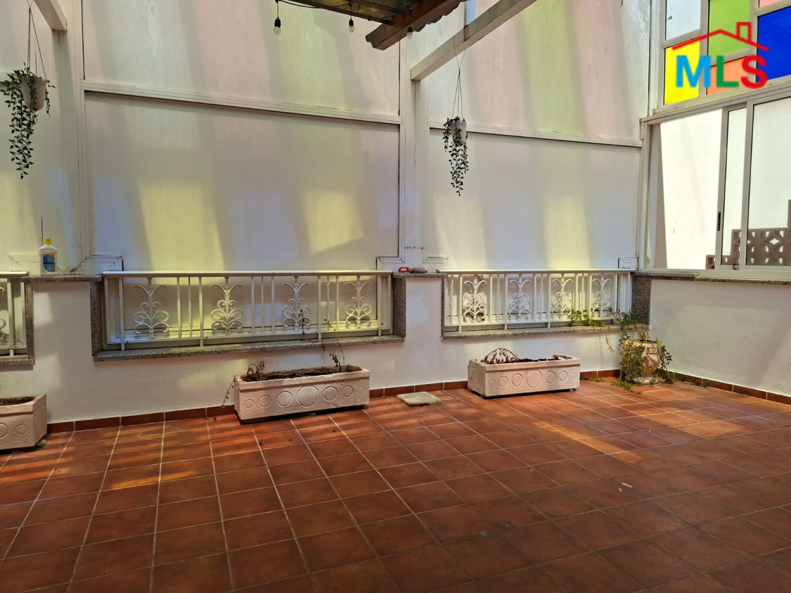 Penthouse With Terraces For Rent in Manara, Ras Beirut