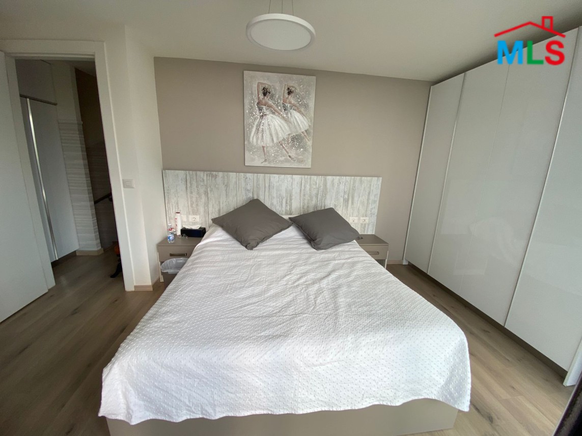 Fully Furnished Duplex Chalet with Terrace for Rent in RedRock Faqra